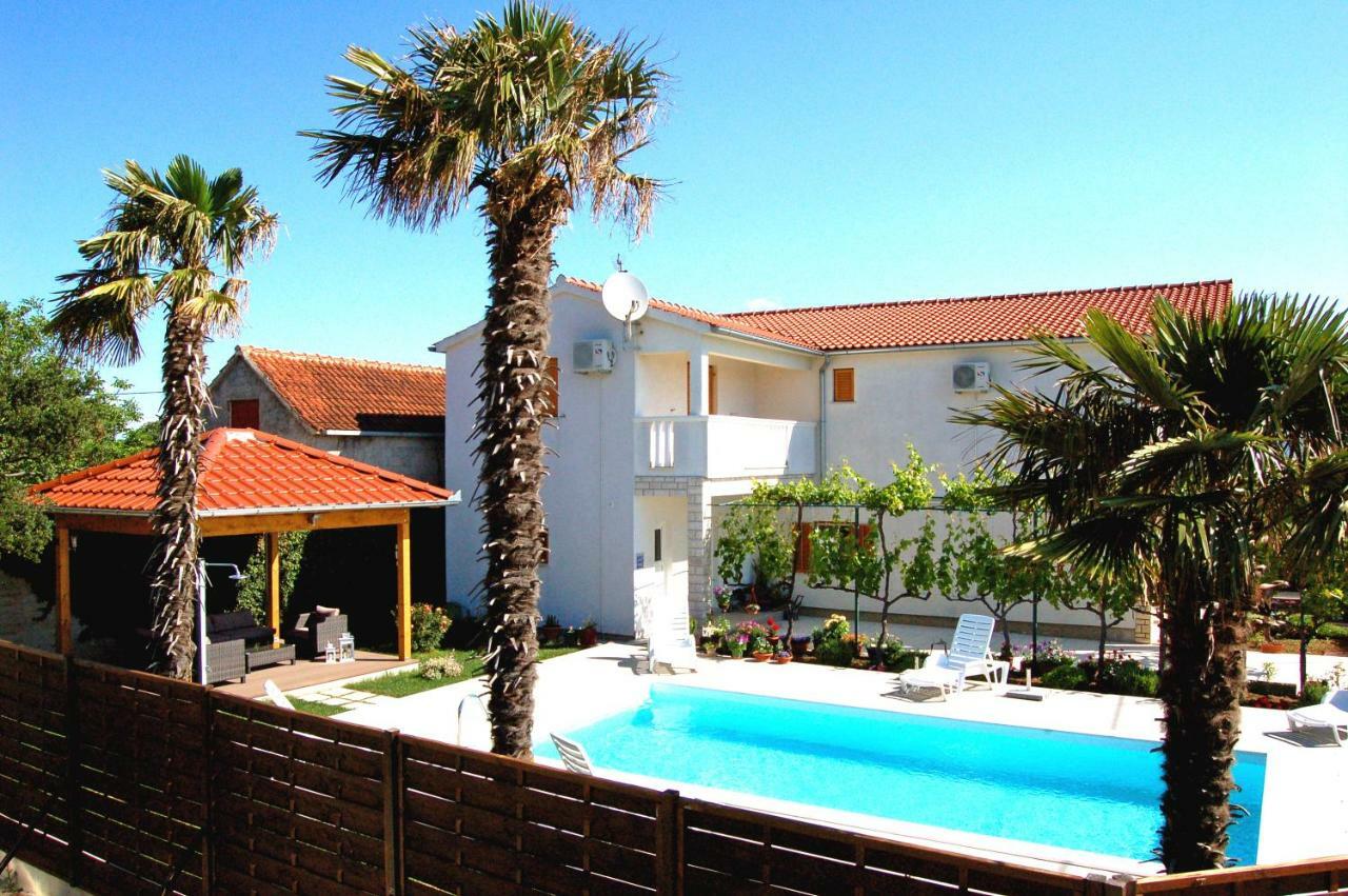 Filipovic Apartments With Pool Биоград-на-Мору Экстерьер фото